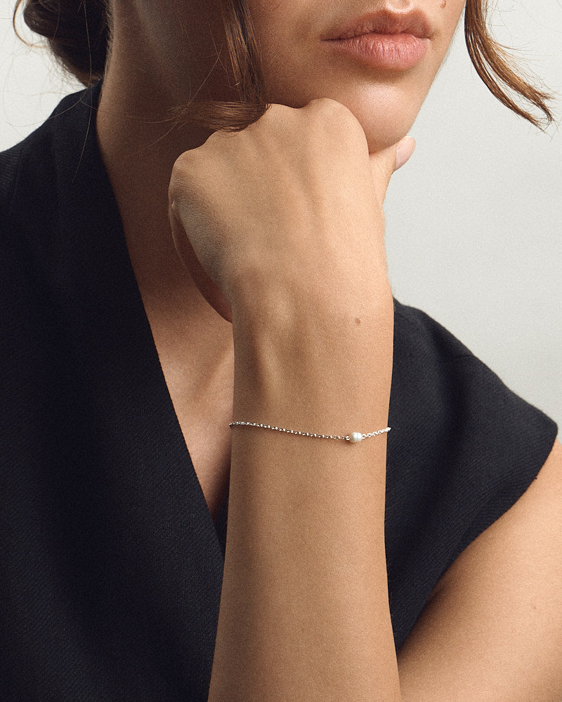 One Pearl Bracelet - Silver & Pearl