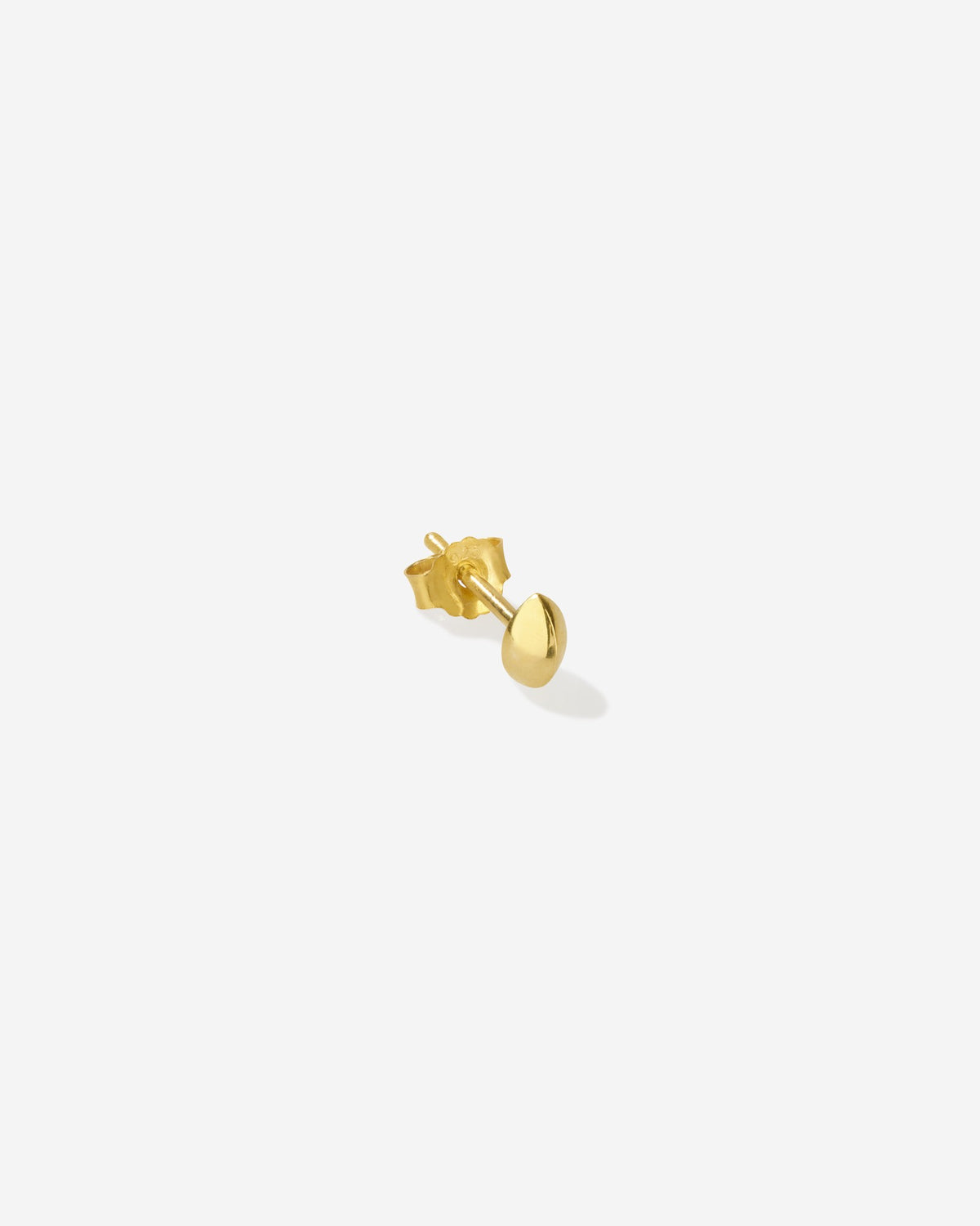 Saga Anchor Stud in gold, for COLD SKIN.