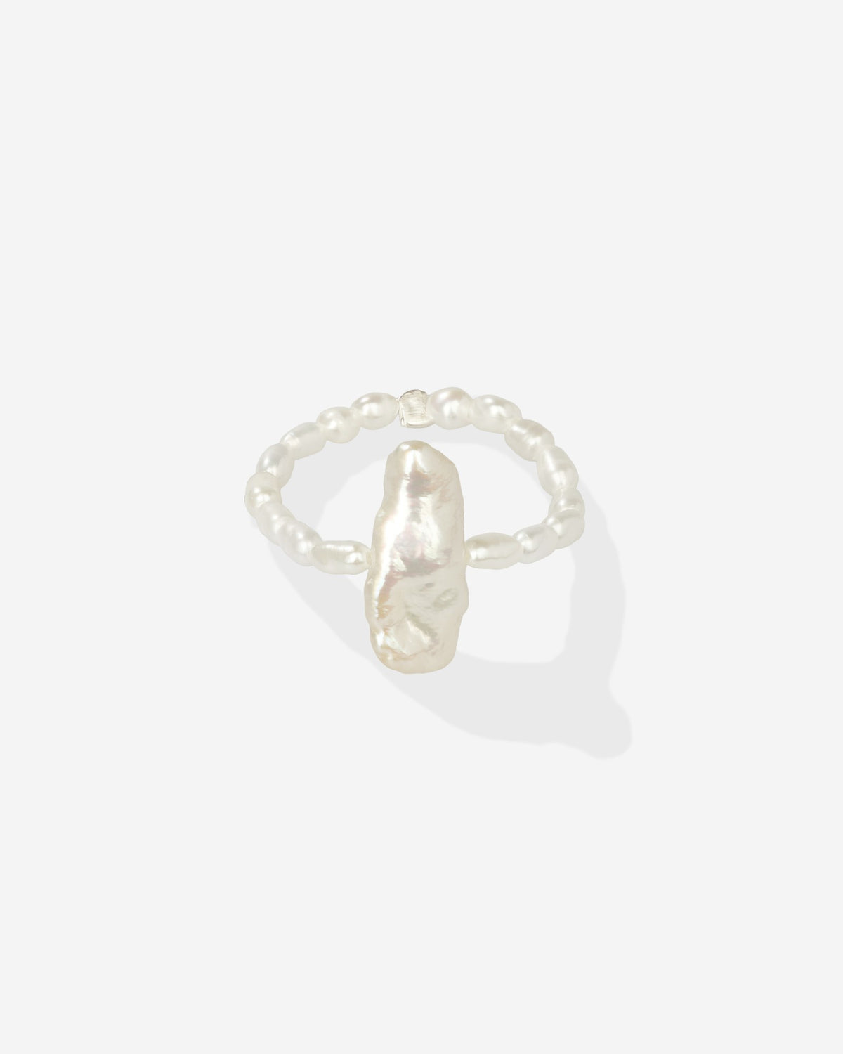 Pearl Naked August Ring in pearls, for COLD SKIN.