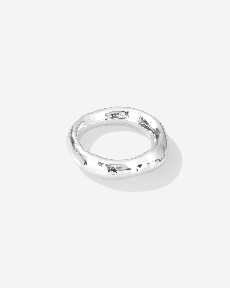 Arishi Basic Big Ring in silver
