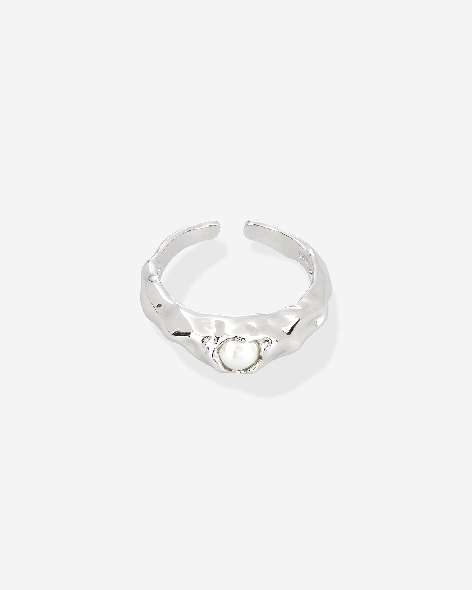 Baixa Ayla Pearl Ring in silver with pearl.
