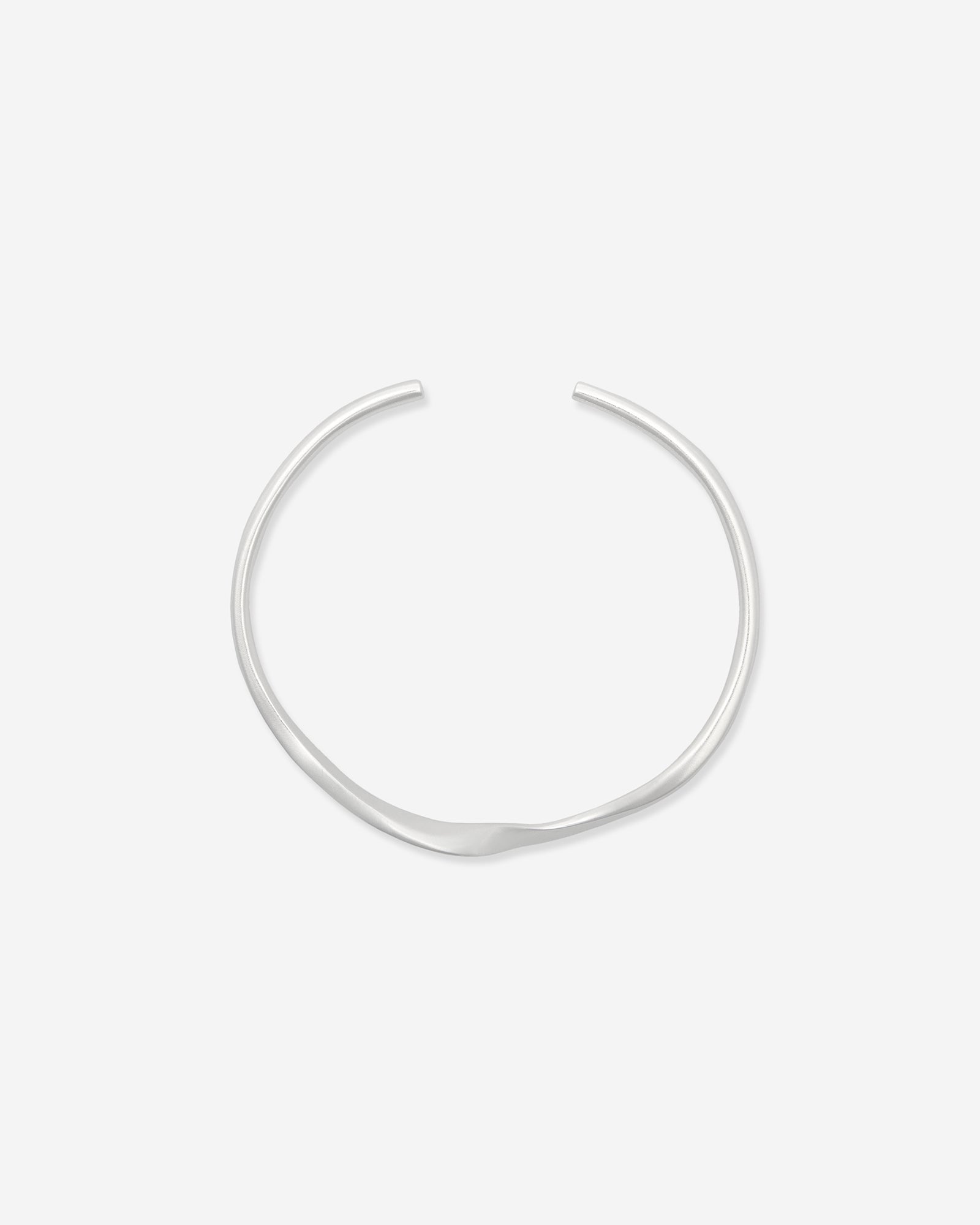 Topshot of Baixa Juna Bracelet in Silver for COLD SKIN.