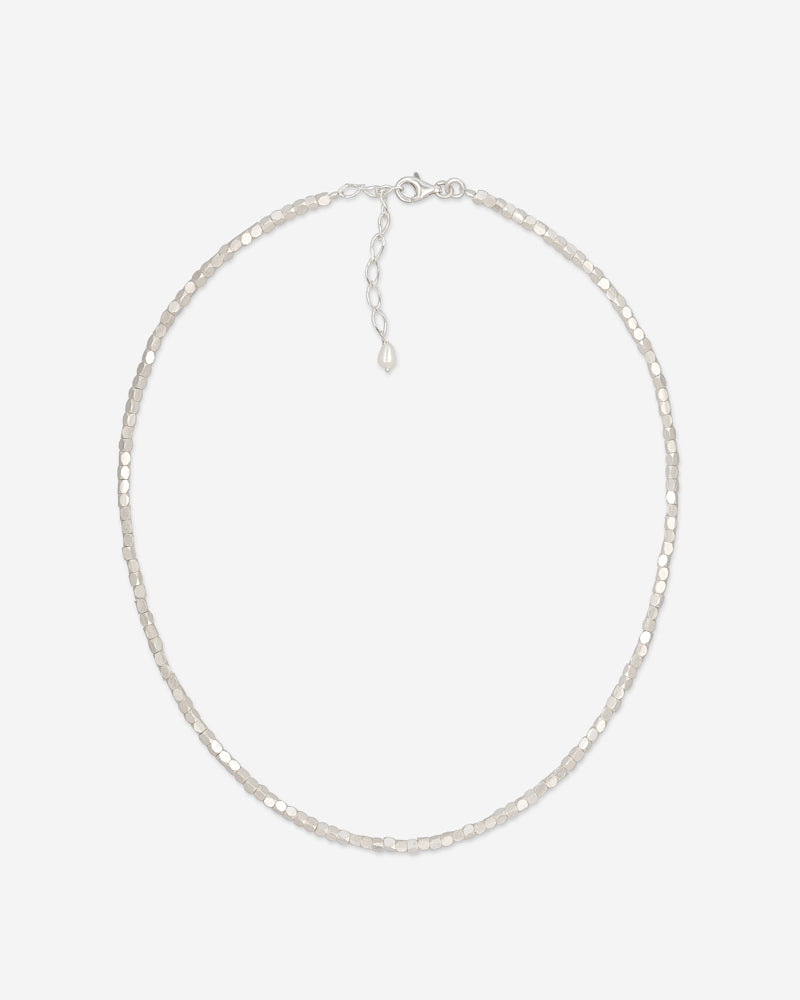 Pearl Naked Cubes Choker in silver.