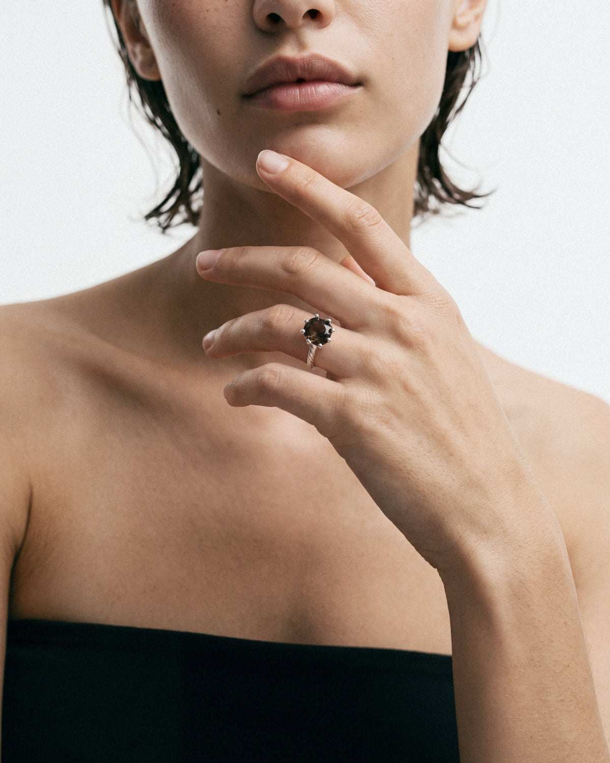 ÉCLIS Velvet Vendetta Ring in Silver & Brown, worn by a model – close-up, for COLD SKIN.