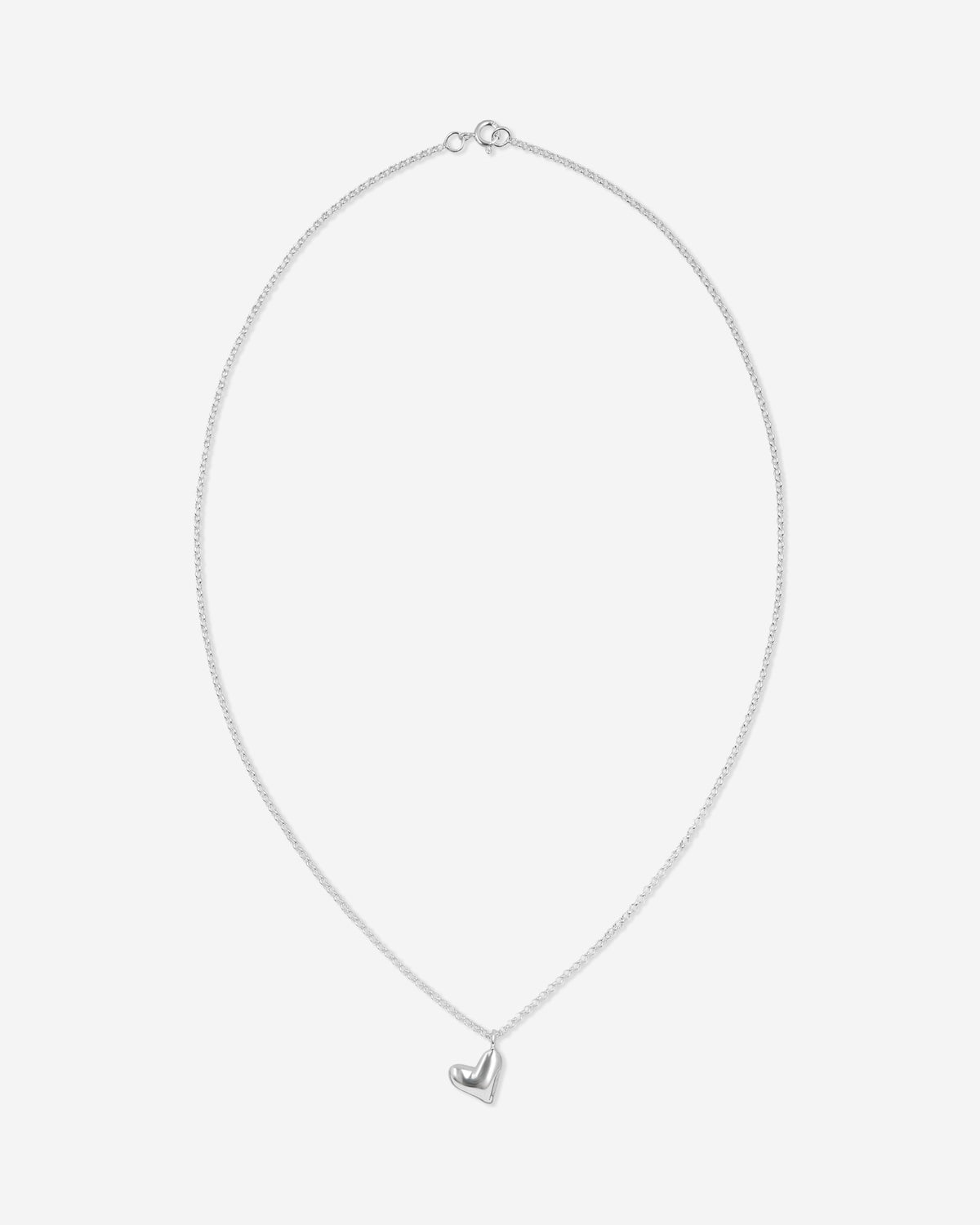 Arishi Heart Necklace in silver, for COLD SKIN.