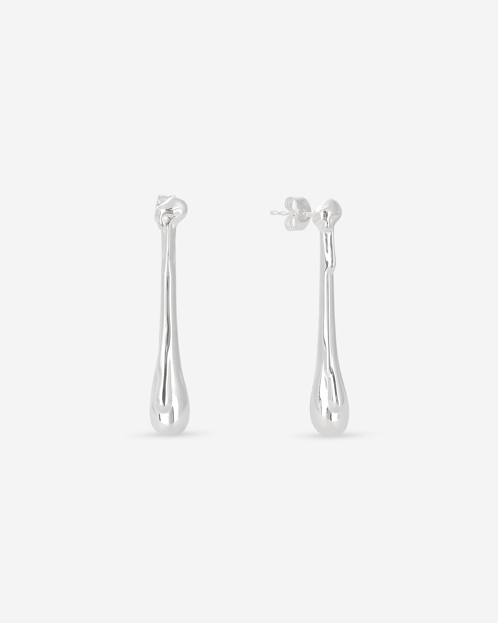 Louis Abel Cadendo Earrings in silver.