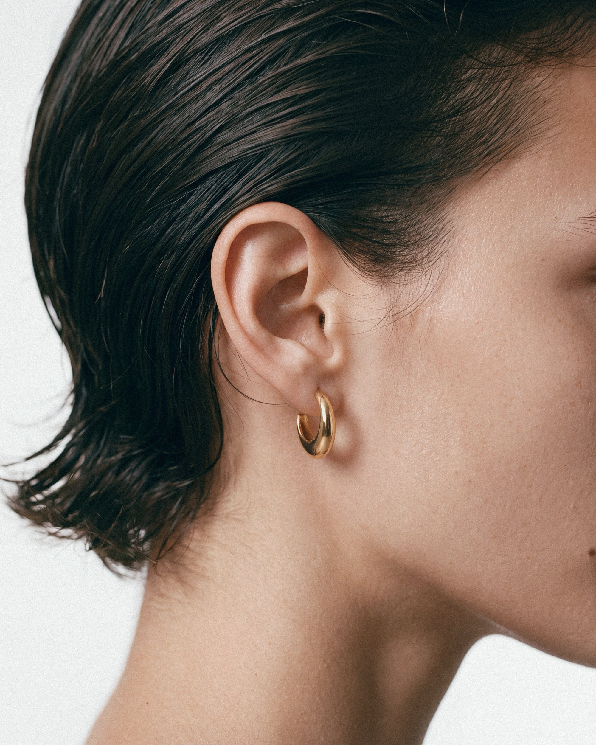 Aurea Polished Mini Hoop - Gold - Louis Abel