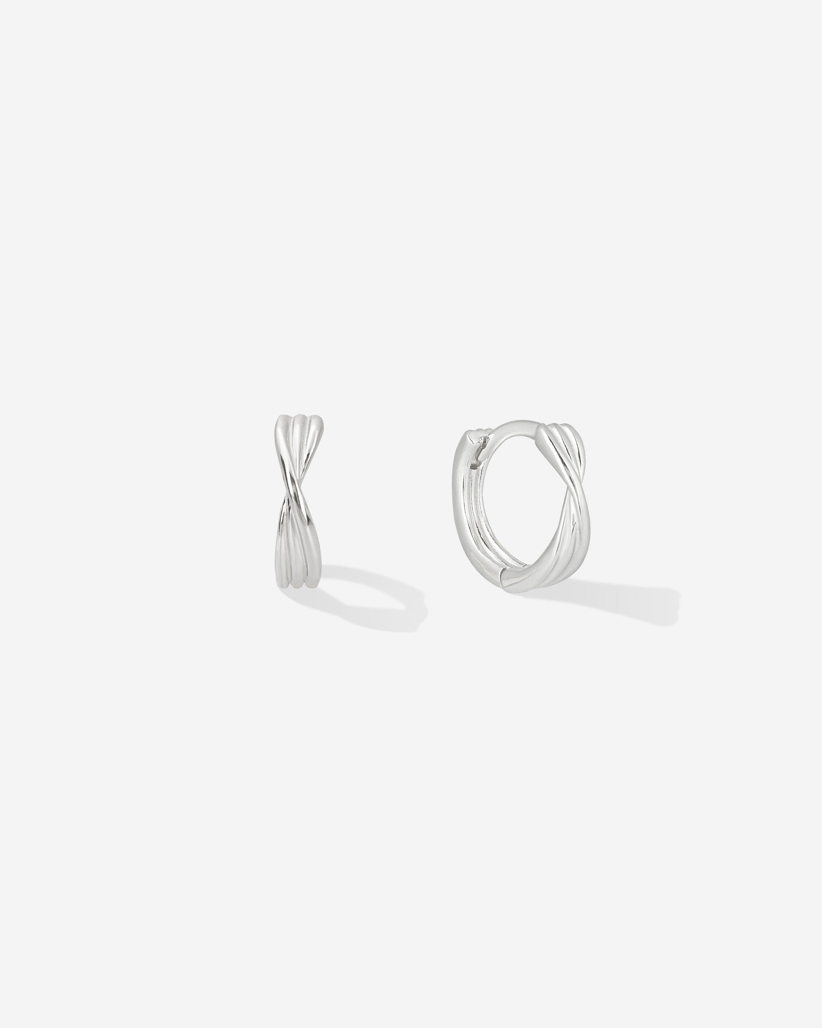 Baixa Eli Hoops in silver, for COLD SKIN.
