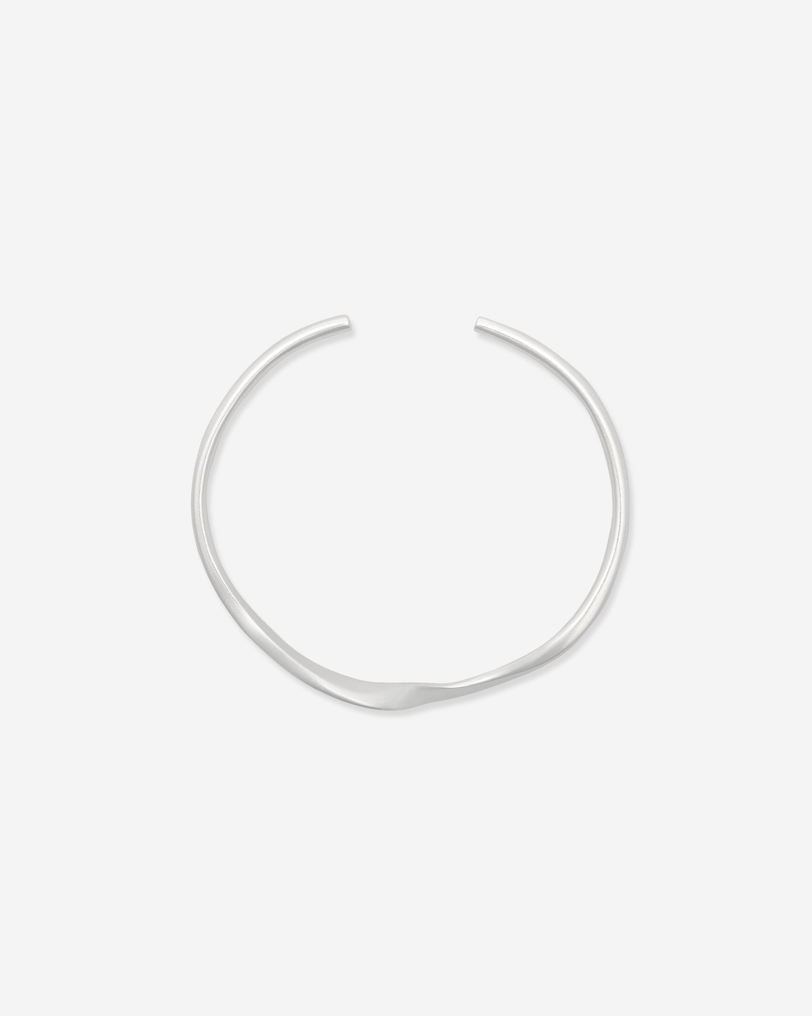 Topshot of Baixa Juna Bracelet in Silver for COLD SKIN.