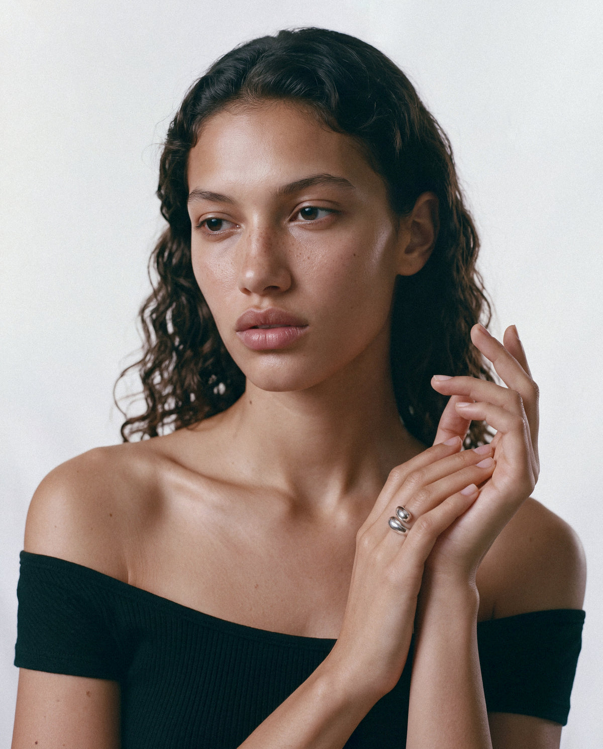 Model wearing the Vicky Ring - Silver