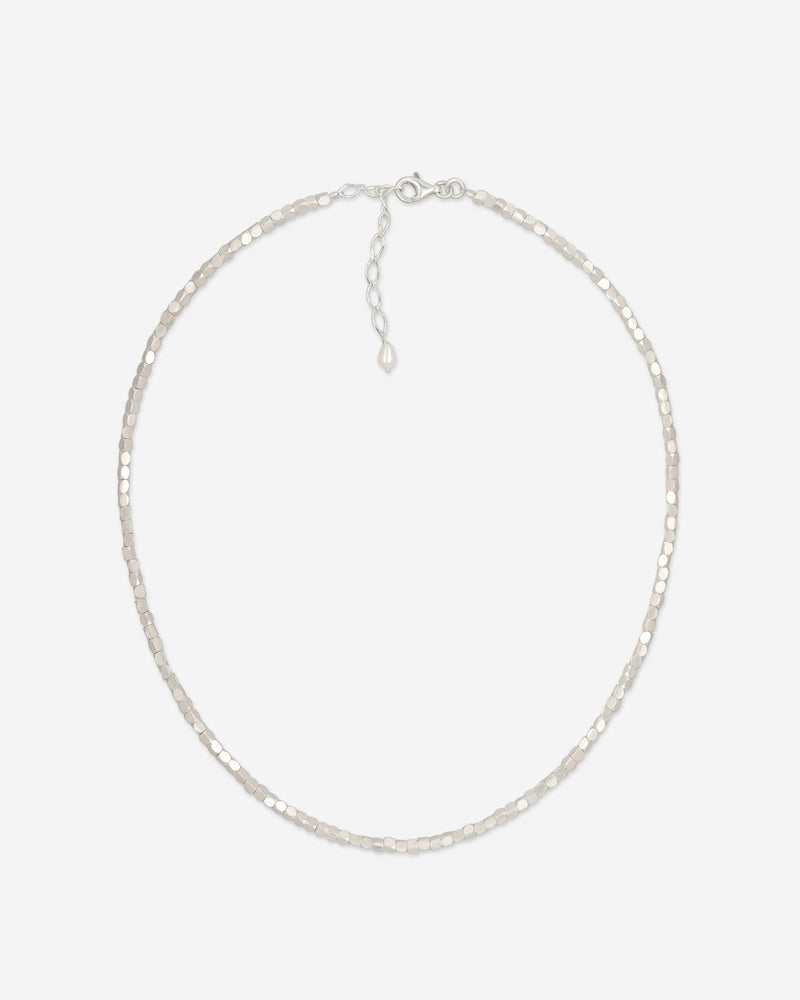 Pearl Naked Cubes Choker in silver.