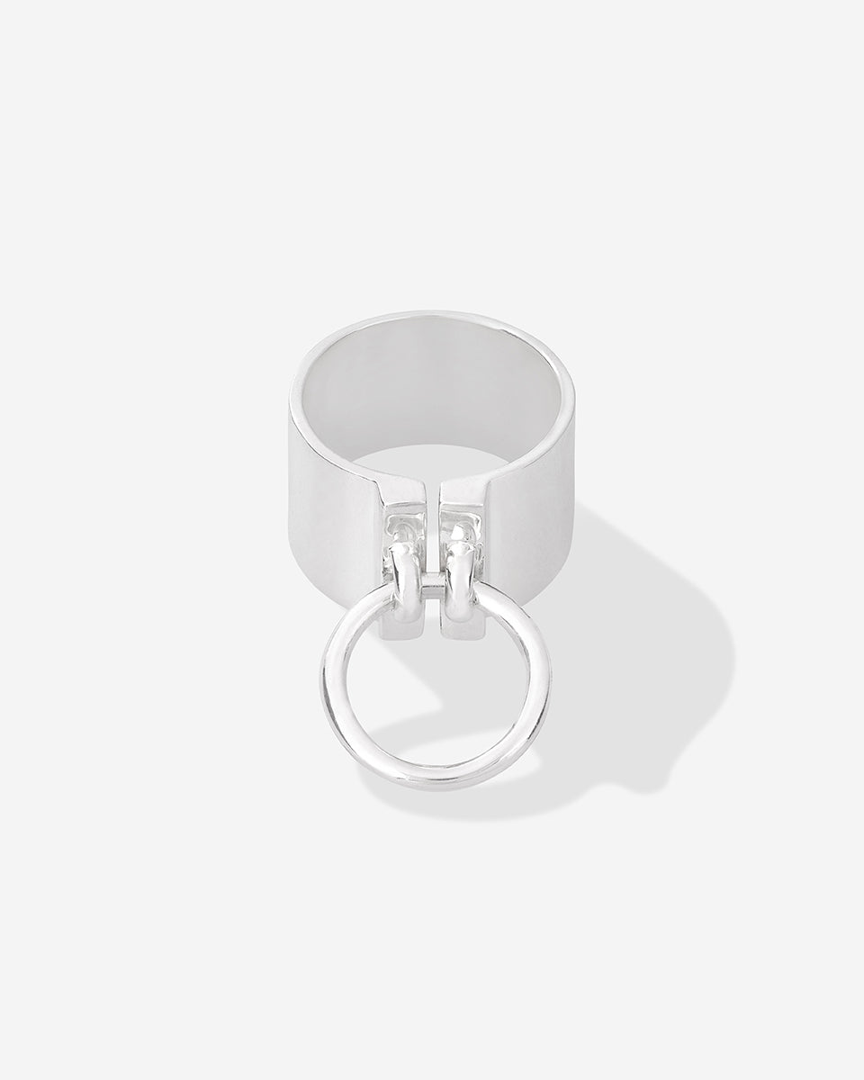 Éclis Taurus Ring in Sterling Silver for COLD SKIN
