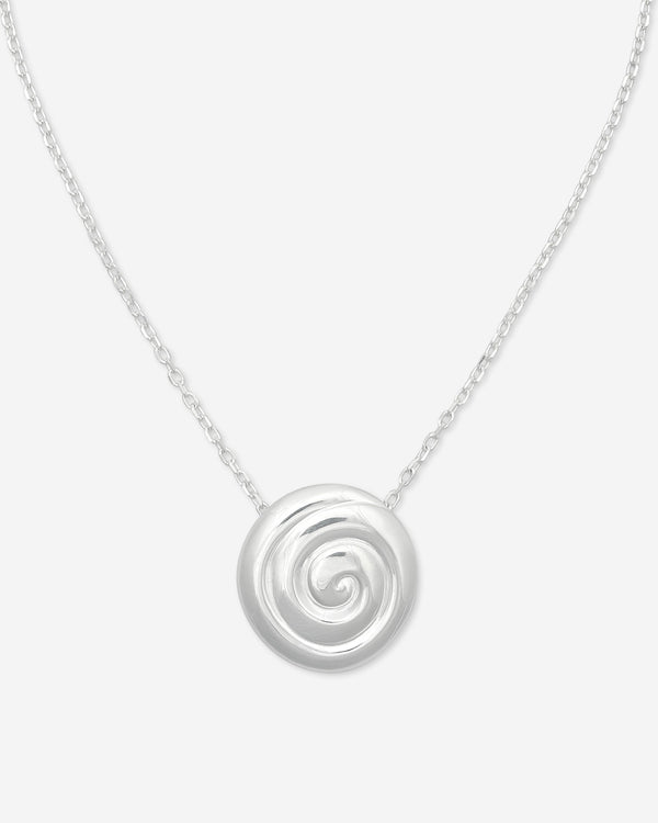 Close-Up of Louis Abel Uzu Mid Necklace Silver.