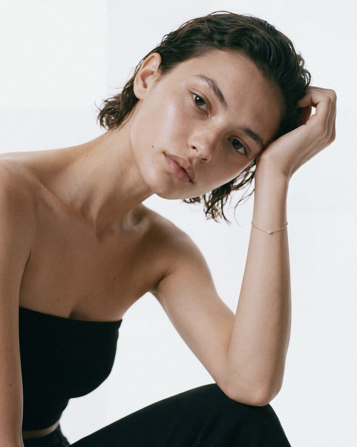 SEASTER One Pearl Bracelet in Gold & White, worn by a model, for COLD SKIN.