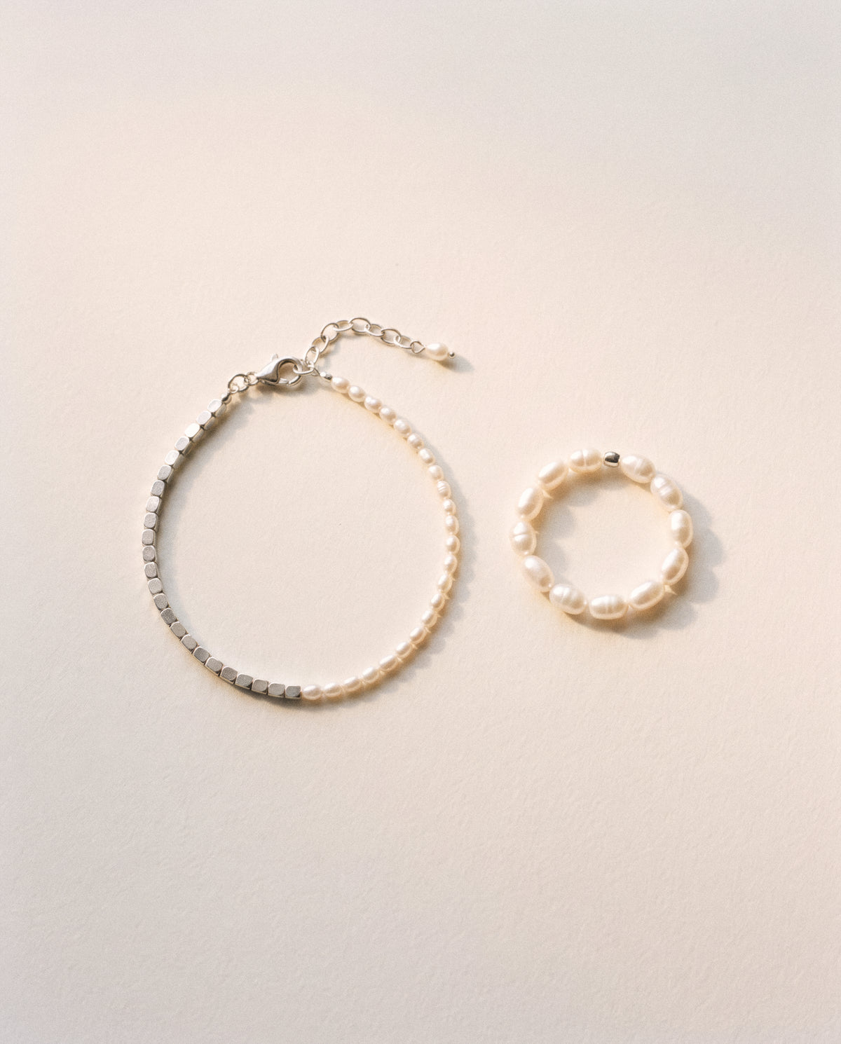 Close-up of Pearl Naked Midtide Bracelet in silver.