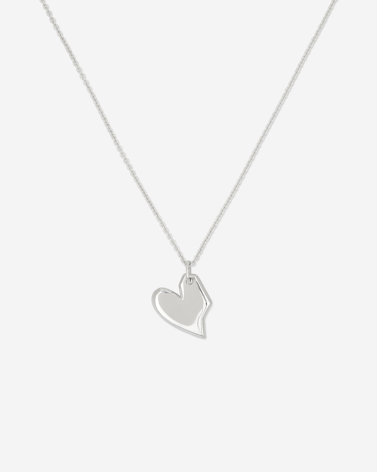 Struga Solid Heart Small Necklace in silver, for COLD SKIN.